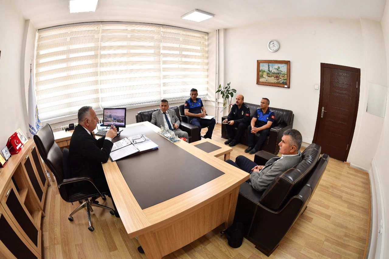 Kayseri'de Bayram Tedbirleri: Zabıta 7/24 Sahada, İzinsiz Kesime İzin Yok