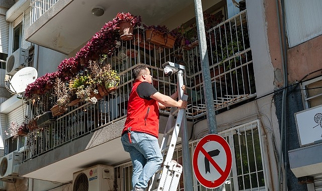 Karşıyaka'da 40 Noktaya Yeni Nesil Kamera: Kaçak Moloz ve Atıklara Anlık Müdahale