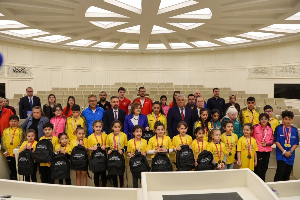 Gaziantep'in Sporcuları Ulusal ve Uluslararası Arenada Fark Yarattı: 2 Kupa ve 17 Madalya