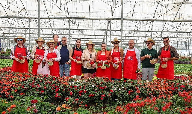 Antalya FoodFest Başladı: Serada Brokolini ve Yenilebilir Çiçek Hasadı Yapıldı
