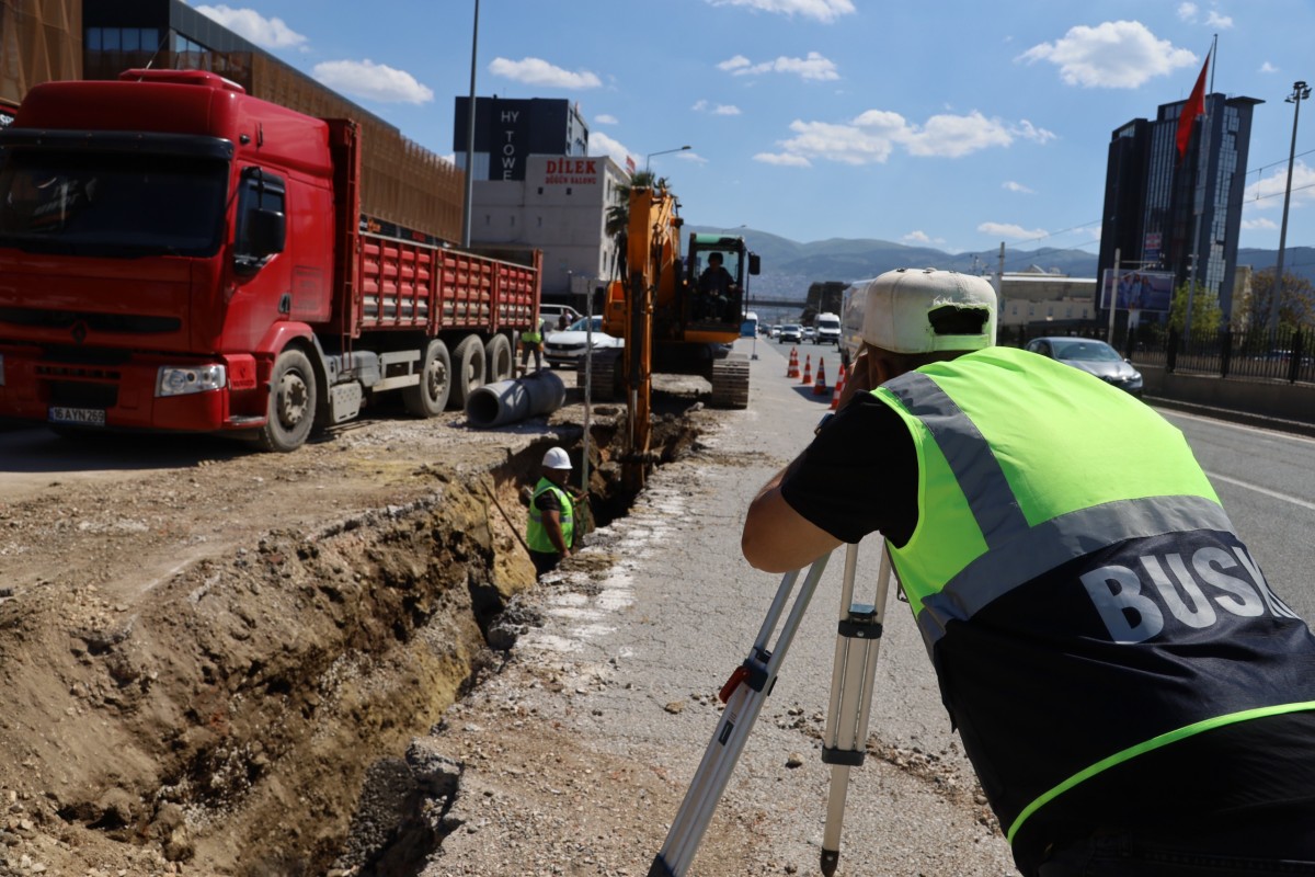 Bursa'da 1500 Metrelik İçme Suyu Hattı: Osmangazi'de Altyapı Seferberliği
