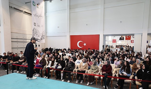 Karaman Kitap Günleri'nde 7 Ünlü Yazar Okurlarıyla Buluştu, Yoğun İlgi Gördü