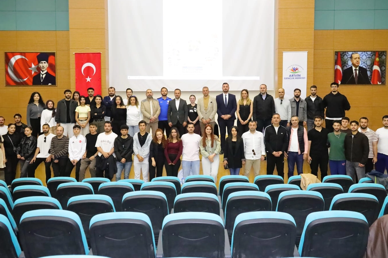 Artvin'de 19 Mayıs Etkinliğinde Spor Ahlakı ve Çocuk Güvenliği Vurgusu