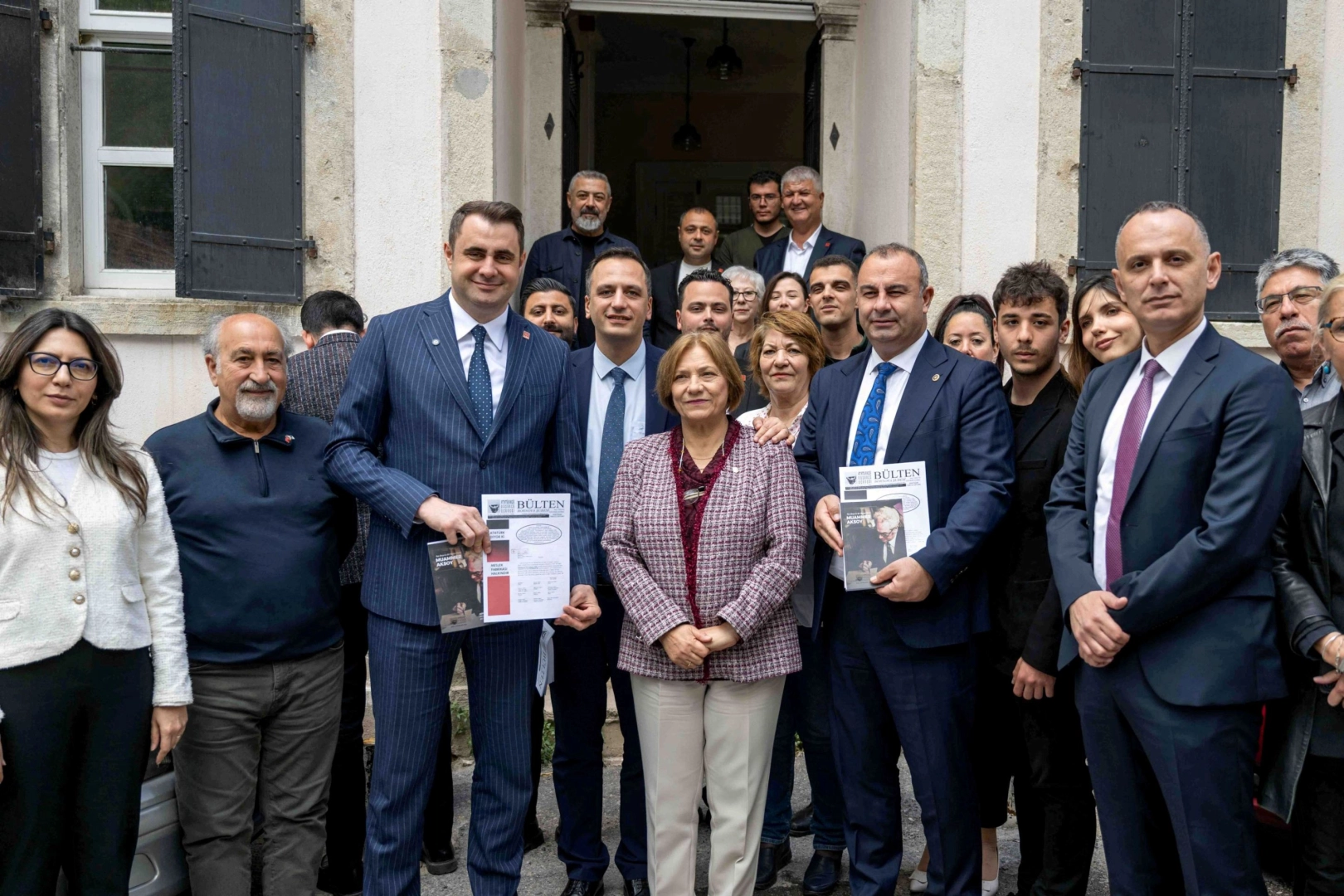 CHP İzmir'den Bornova'da Saha Ziyareti: Dijital Dönüşüm ve Esnaf Buluşması
