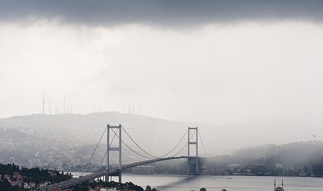 İstanbul'da Sağanak Alarmı: AKOM'dan Metrekareye 15 Kilo Yağış Uyarısı