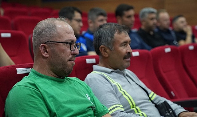Aliağa Belediyesi'nde Trafik Güvenliği ve Kadına Şiddetle Mücadele Semineri