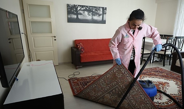 Kartepe'de Alo Evlat Ekipleri Yalnız Yaşayan Büyükleri Bayrama Hazırlıyor