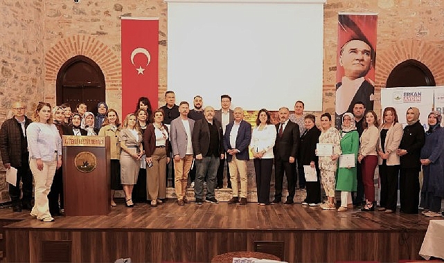 Osmangazi'de 'Ana Baba Okulu'nu Tamamlayan 250 Ebeveyne Sertifika