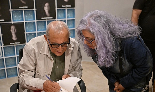 Ataol Behramoğlu'na Manisa'da Büyük Vefa: Şiir, Müzik ve Söyleşi Dolu Gece