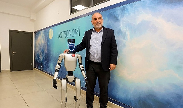CANİKMAN, AB Destekli Projede Gençlerle Buluştu: Türkiye'nin İlk Nüfusa Kayıtlı Robotu Keşif Kampüsü'nü Tanıttı