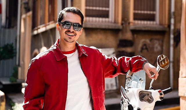 Ayberk Gezer’den İlk Single: ‘Bil Ki Değişmez’ Baharın Heyecanını Müziğe Taşıyor