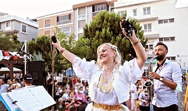 Ayvalık Küçükköy'de 9. Teferiç Şenlikleri: Bahar Müzikle Geliyor