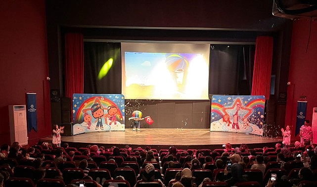 Aydın'da Kültür Sanat Şenliği: 7 İlçede Ücretsiz Tiyatro ve Konserler