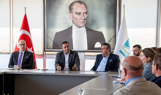 Narlıdere'de Muhtarlarla Ortak Akıl Toplantısı: Başkan Uzun'dan 'Omuz Omuza Çalışıyoruz' Mesajı