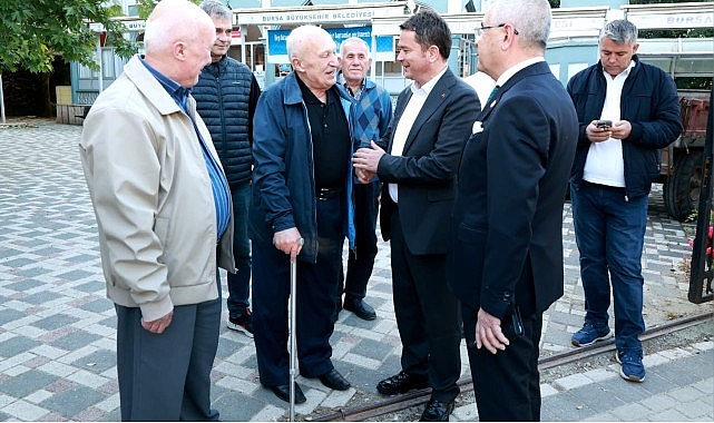 Osmangazi Belediye Başkanı Erkan Aydın, Nilüferköy Camii’nde Vatandaşlarla Bir Araya Geldi