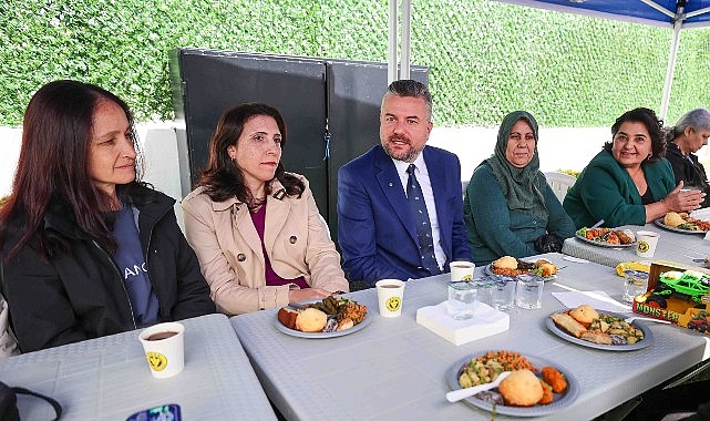 Buca Belediye Başkanı Görkem Duman, Kadınlarla Beş Çayında Buluştu: 'Gece Gündüz Çalışıyoruz'