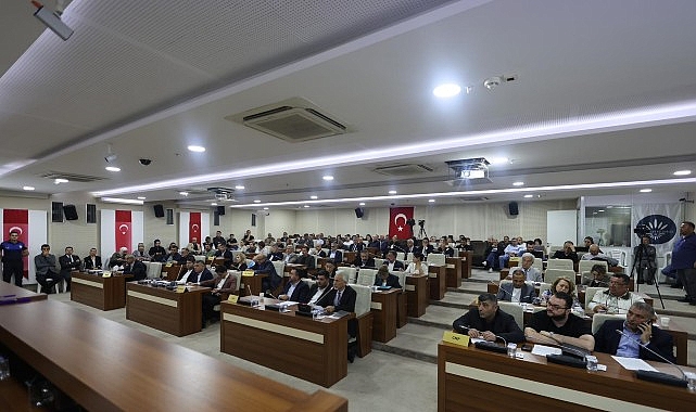 Karabağlar Belediyesi'nde Mali Disiplin: Bütçe Açığı Yüzde 14'e Geriledi