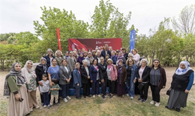 Başkan Tugay'dan Şehit Annelerine Duygusal Ziyaret: 'Sizinle Olmak Onur Verici'
