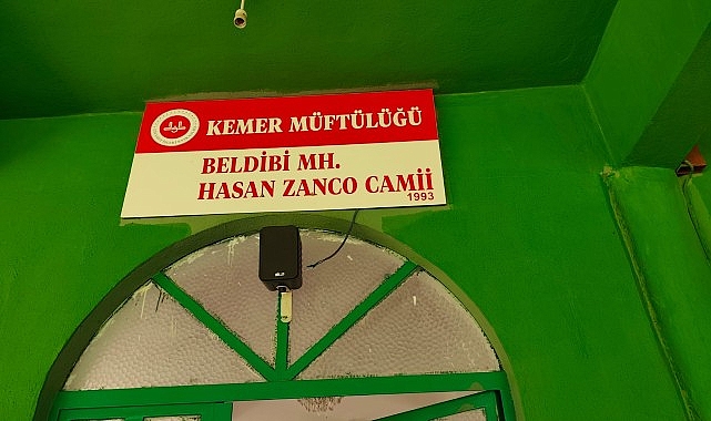 Kemer'de Bayram Öncesi Cami Temizliği: 32 Mescit Elden Geçiriliyor