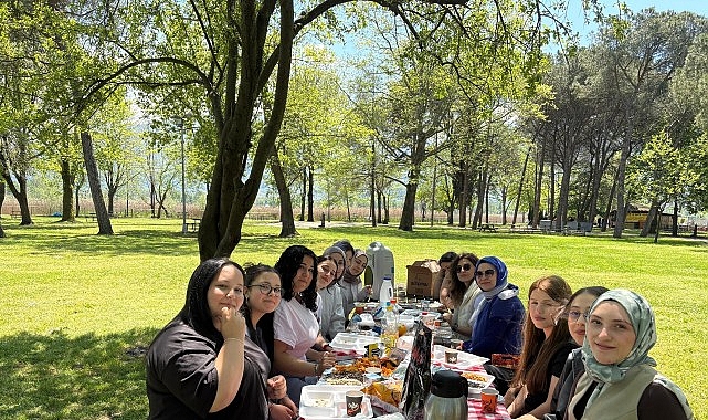 Beyaz Kalpler Öğrencileri Bahar Pikniğinde Doğayla Buluştu