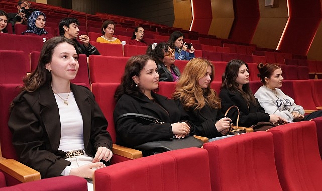 Bursa Altın Çınar Kısa Film Festivali, Ayşe Filmiyle İkinci Yılında Kapılarını Açtı