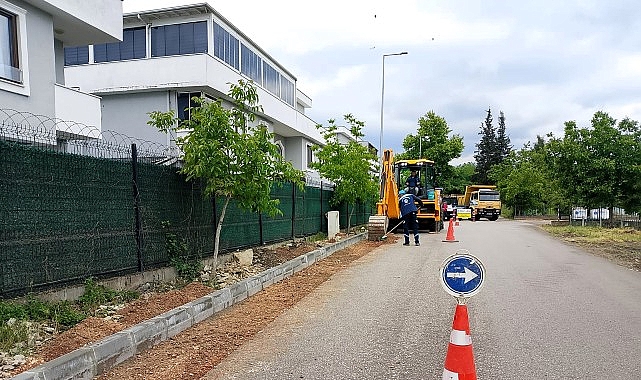 Kocaeli'de Bayram Öncesi Dev Yol Seferberliği: 14 Ekip 50 Noktada Çalışıyor