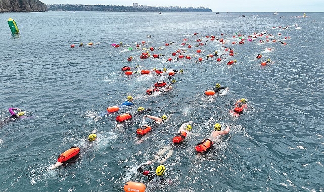 Antalya, X-WATERS Açık Deniz Yüzme Yarışı'na İkinci Kez Ev Sahipliği Yaptı