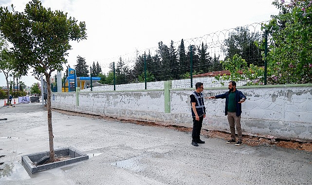 Antalya'da Mevlana Caddesi ile 100. Yıl Bulvarı Arasında Kapsamlı Kaldırım ve Peyzaj Yenileme Seferberliği