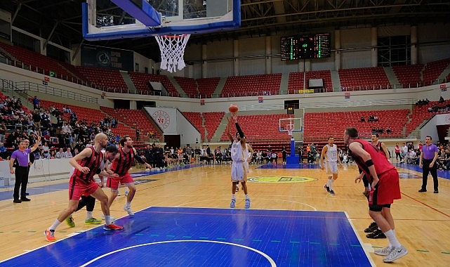 Konya Büyükşehir Belediyespor, Gaziantep'i 82-78 Yenerek Seriyi Eşitledi