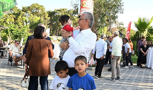 Kemer'de Sosyal Belediyecilik Örneği: Çamyuva Deniz Kafe Hizmete Açıldı