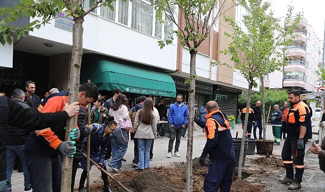 Çankaya'da Şiddet Kurbanı Kadınlar ve Çocuklar İçin 35 Fidan Toprakla Buluştu