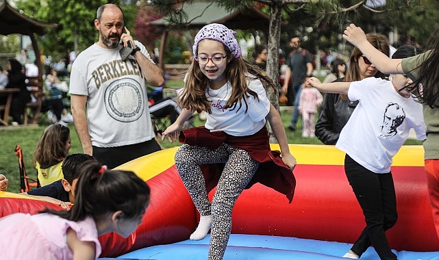 Çankaya'da Anneler Günü Coşkusu: Binlerce Kişi Festival Havasında Buluştu
