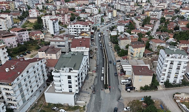 Çayırova Uğur Mumcu Caddesi'nde 5.850 Ton Asfalt ile Ulaşım Konforu Artıyor