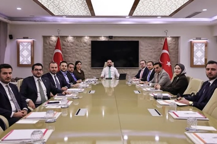 AK Parti'nin Dijital Hamlesi Oy Oranlarını Nasıl Yükseltti?