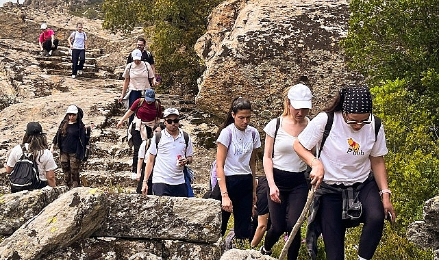 Özlem Çerçioğlu'ndan 19 Mayıs'a Özel: Aydınlı Gençler Latmos'ta Trekking Yaptı