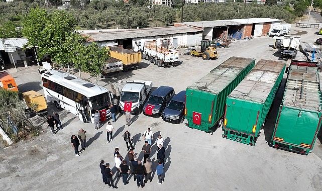 Edremit'te çöp taşımada devrim: 6 kamyonluk atık tek tırla taşınacak