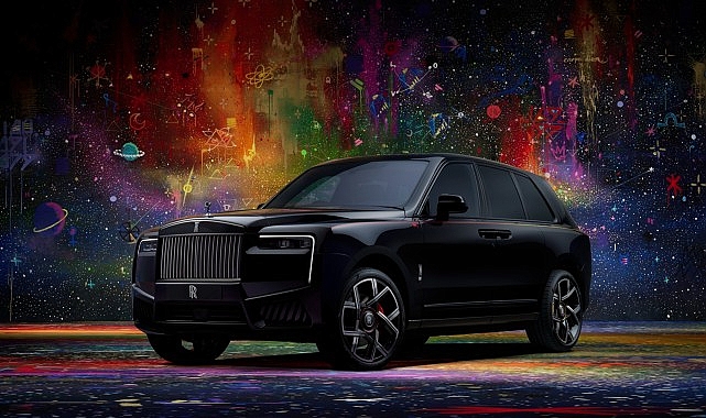 Rolls-Royce ve Cyril Kongo'dan Eşsiz İş Birliği: Black Badge Cullinan'da El Boyaması Sanat Eseri