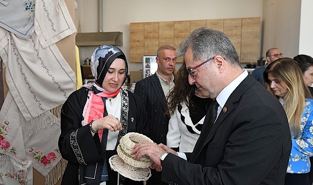 OSMEK Kursiyerlerinin El Emeği Eserleri Demirtaş'ta Görücüye Çıktı