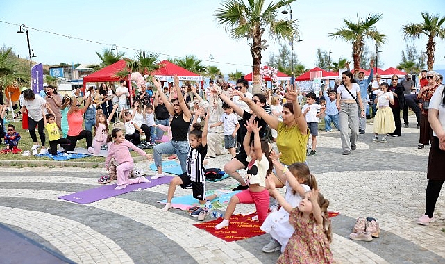 Didim'de Anneler Günü'nde Renkli Buluşma: Sevgi ve Dayanışma Ön Plandaydı