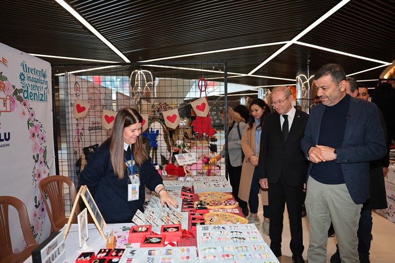 Denizli'de Anneler Günü Festivali: 258 Stant, Konser ve Atölyelerle Kadın Emeği Öne Çıkıyor