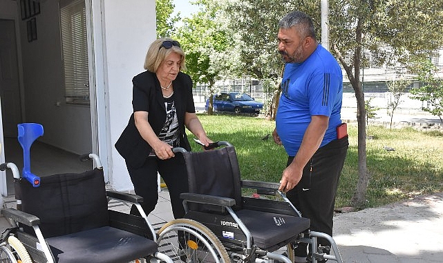 Edremit Belediyesi'nden Engelliler Haftası'nda 4 Tekerlekli Sandalye Desteği