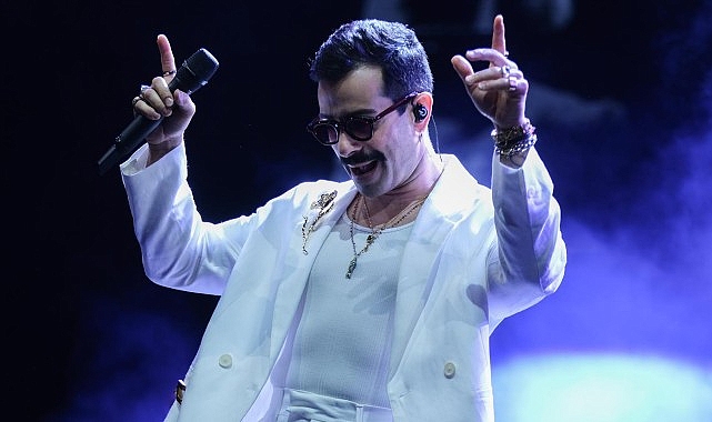 19 Mayıs Coşkusu EnFest'te Zirve Yaptı: Gökhan Türkmen'den Unutulmaz Konser