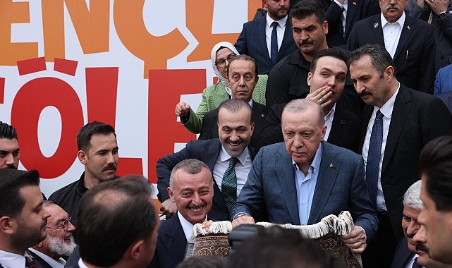 Cumhurbaşkanı Erdoğan'dan Kocaelispor Müzesi'ne imzalı forma