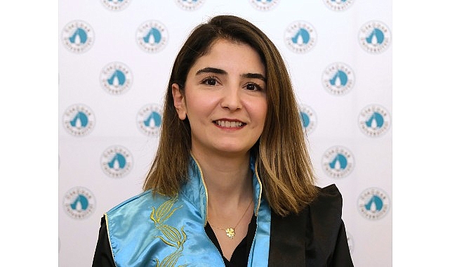 Fenomen Önerilerine Değil, Uzman Desteğine Güvenin: Cilt Sağlığı İçin Bilimsel Yaklaşım
