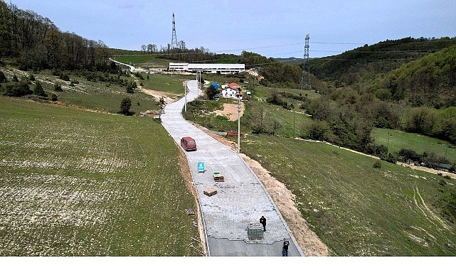 Gebze'de Kırsala 10 Bin Metrekare Parke Taşı: Büyükşehir'in Yol Hamlesi