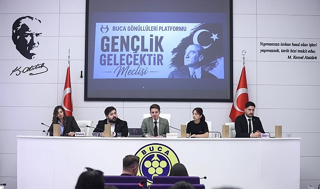 Buca'da Gençlerden Geleceğe Dair Güçlü Mesaj: Demokrasi ve Katılım Vurgusu