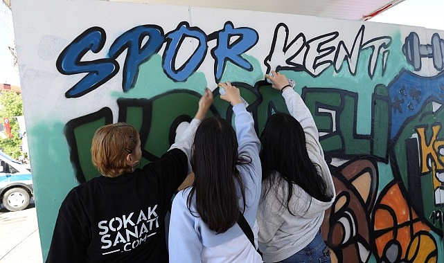 Gençler EnFest'te Grafiti Duvarına Renk Kattı, Festival Alanı Sanatla Canlandı