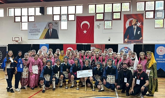 İnegöl Belediyesi Halk Dansları Bölge Finallerinde 3 Kategoride Birden Zirvede
