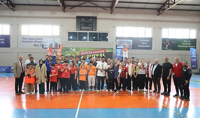 İnegöl'de 4. Engelsiz Kalpler Futsal Turnuvası: Sporun Birleştirici Gücü Sahne Aldı