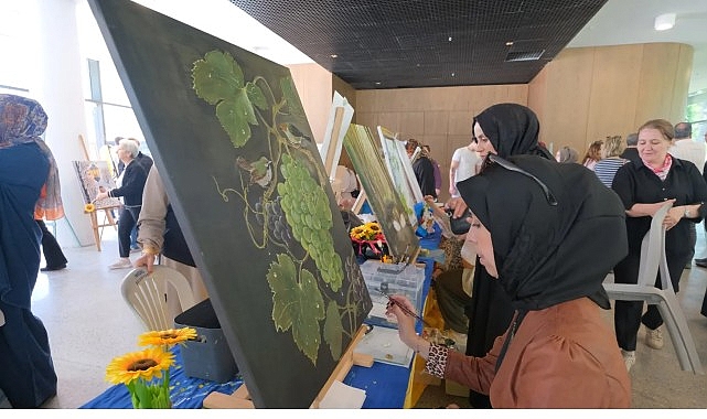 İnegöl'de Sanat Hasadı: İNESMEK Kursiyerlerinin 70 Eseri Sergileniyor